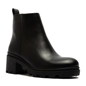 Qupid Vigor Black Lug Sole Bootie